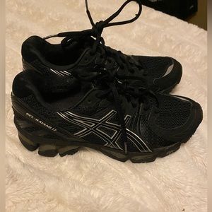 ASICS  Gel-Karano 17 Excellent Condition Size 7